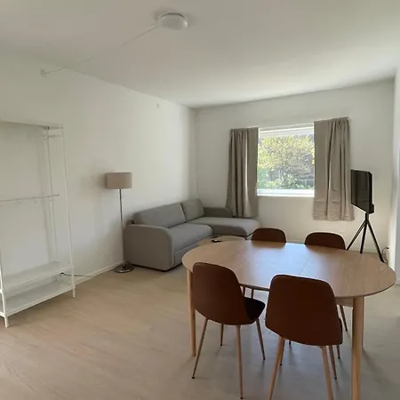 Leiti Rentals Διαμέρισμα *